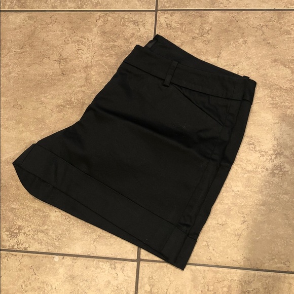 Shorts - Picture 3 of 3